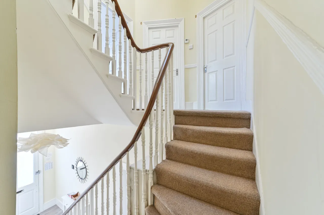 29 Winslade Road, London, photo 9