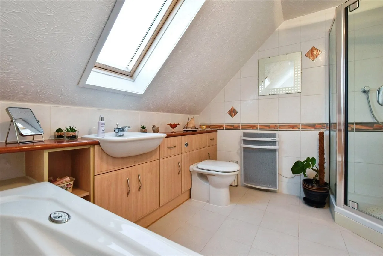Milo, Llandybie, SA18, photo 15
