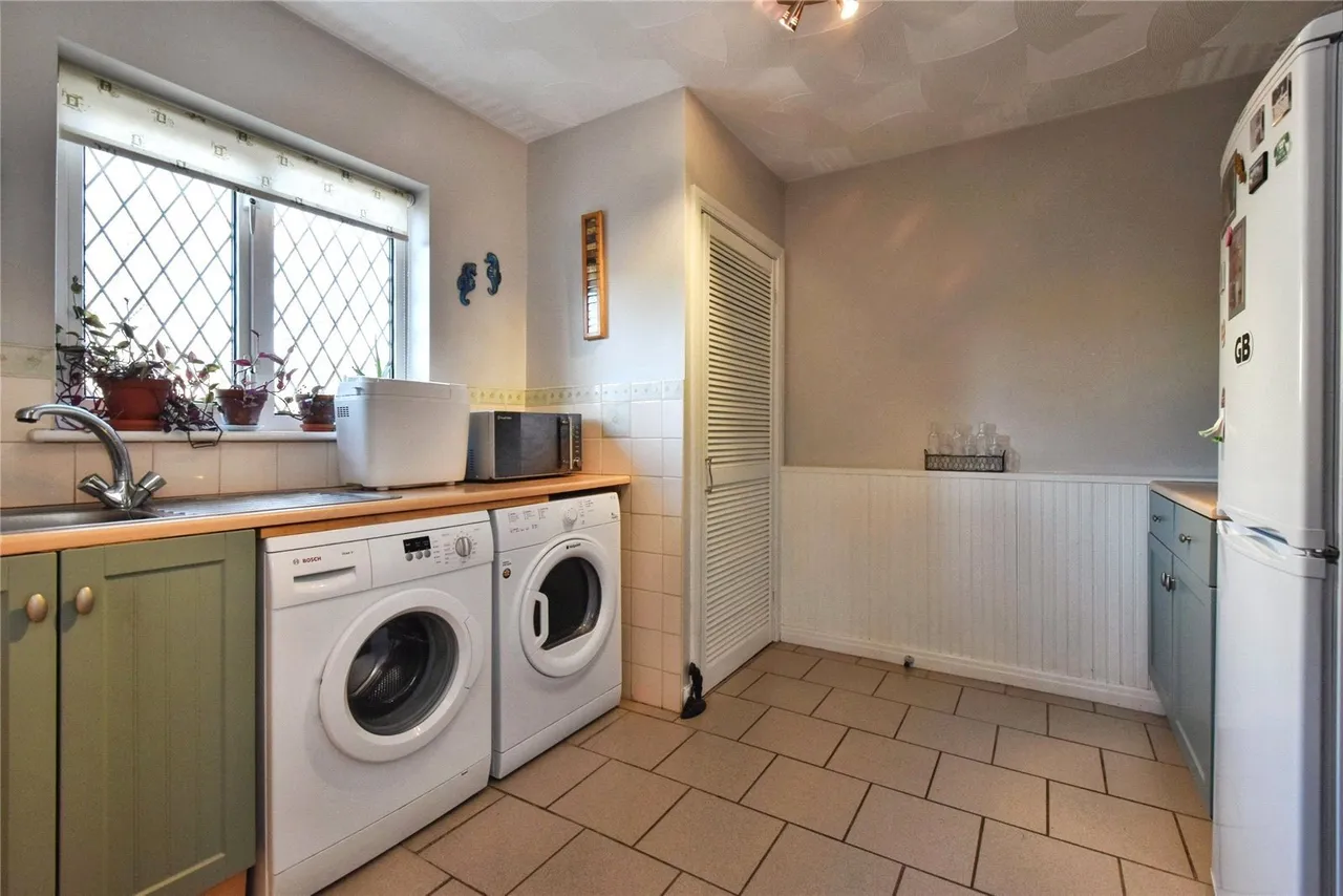 Milo, Llandybie, SA18, photo 22
