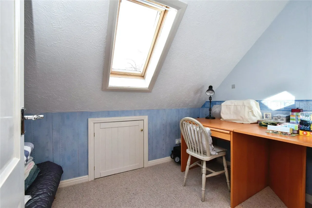 Milo, Llandybie, SA18, photo 19
