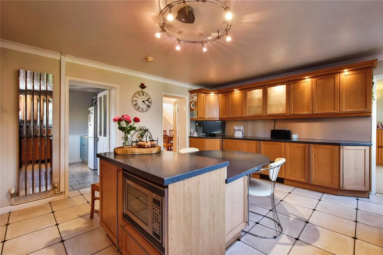 Milo, Llandybie, SA18, photo 7