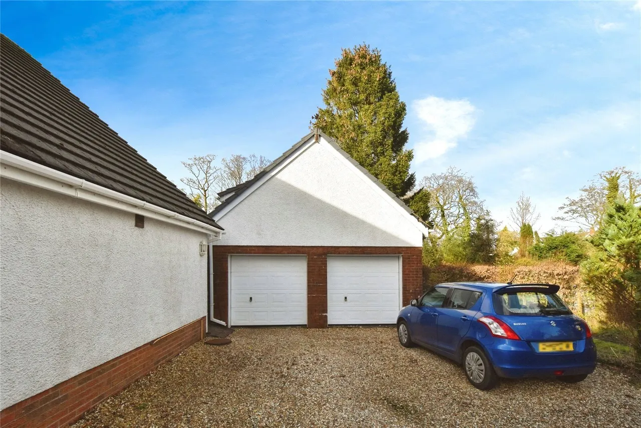 Milo, Llandybie, SA18, photo 23