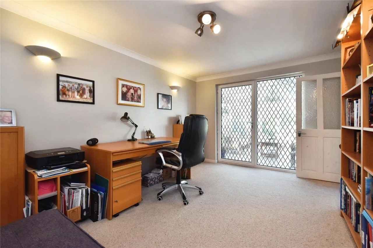 Milo, Llandybie, SA18, photo 18