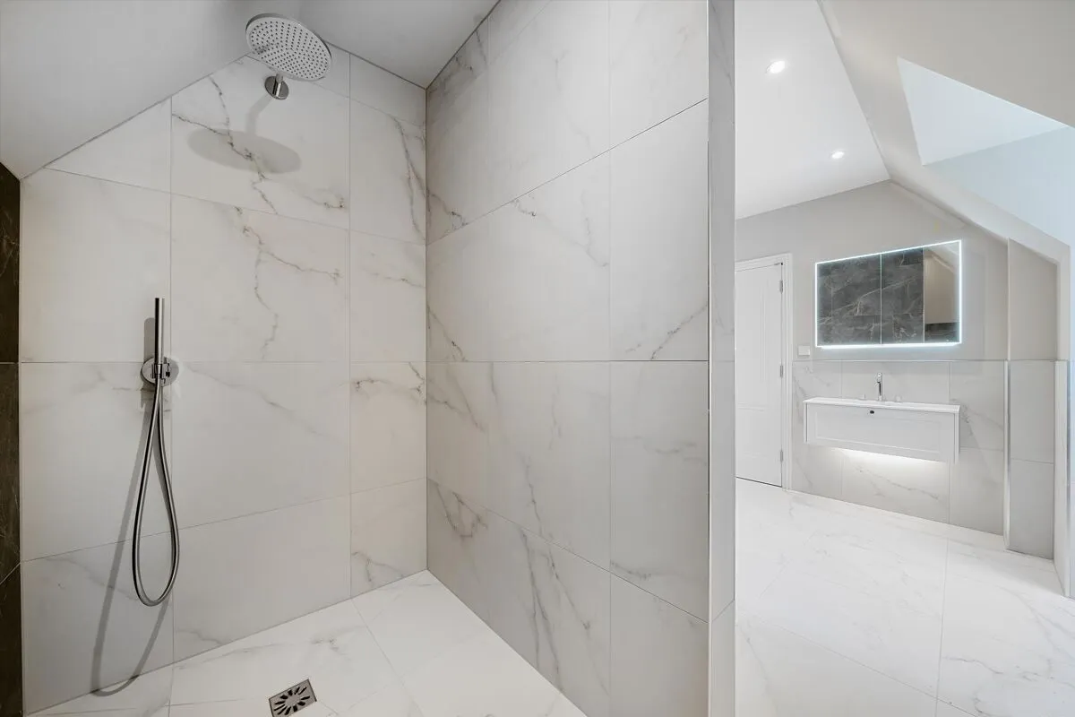 Holly Bank Road, Woking, GU22, photo 7