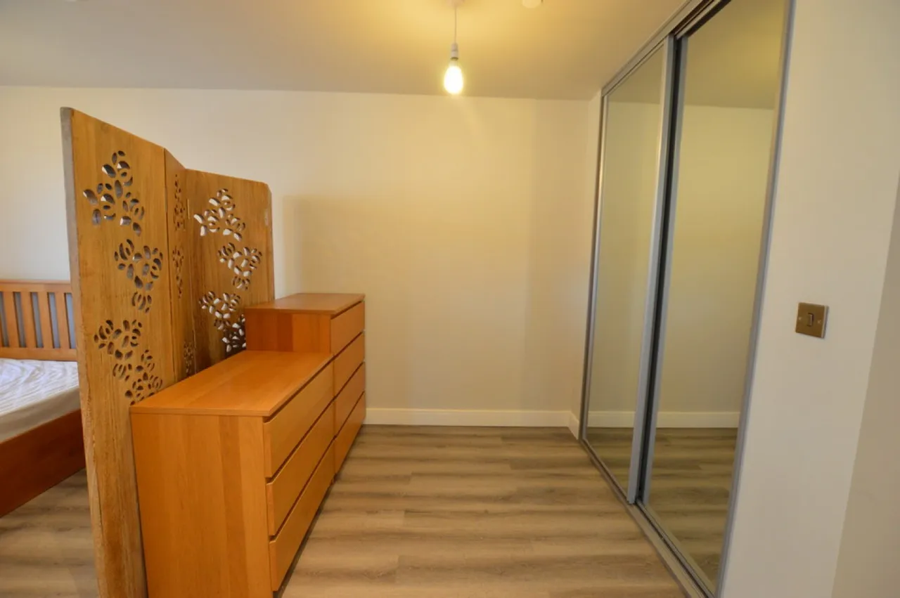 Petersfield Avenue, Slough, SL2, photo 5