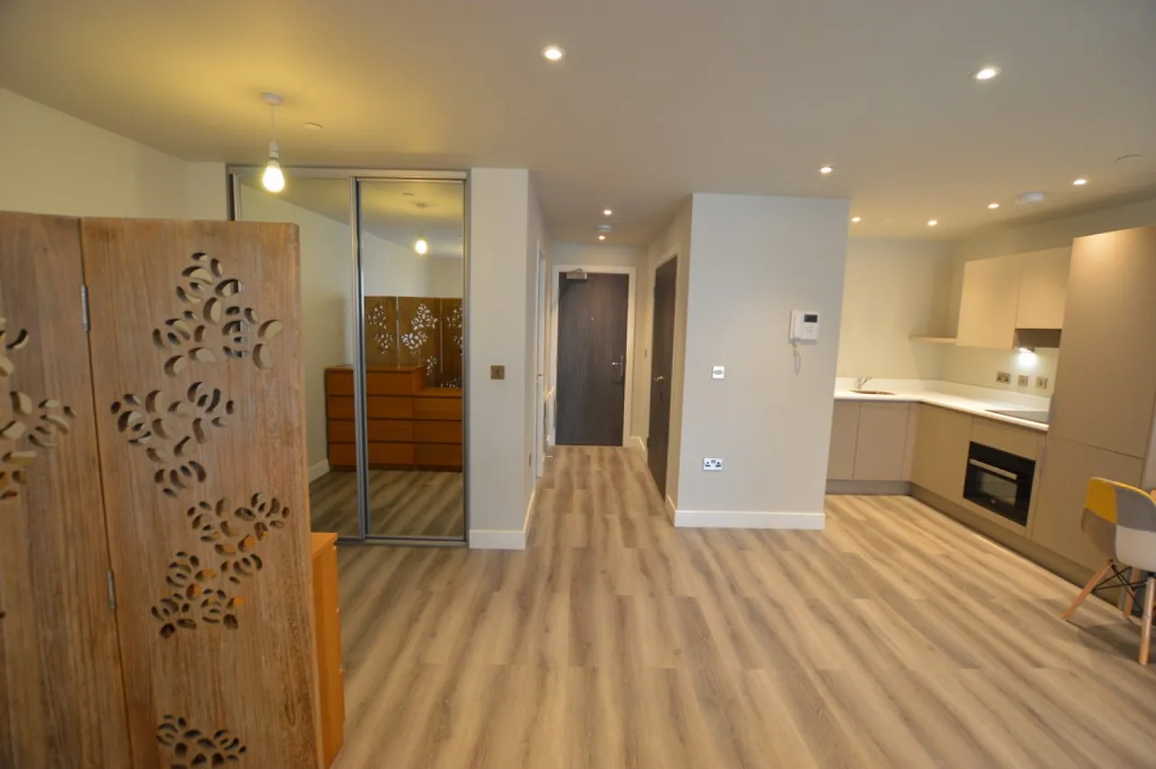 Petersfield Avenue, Slough, SL2, photo 6