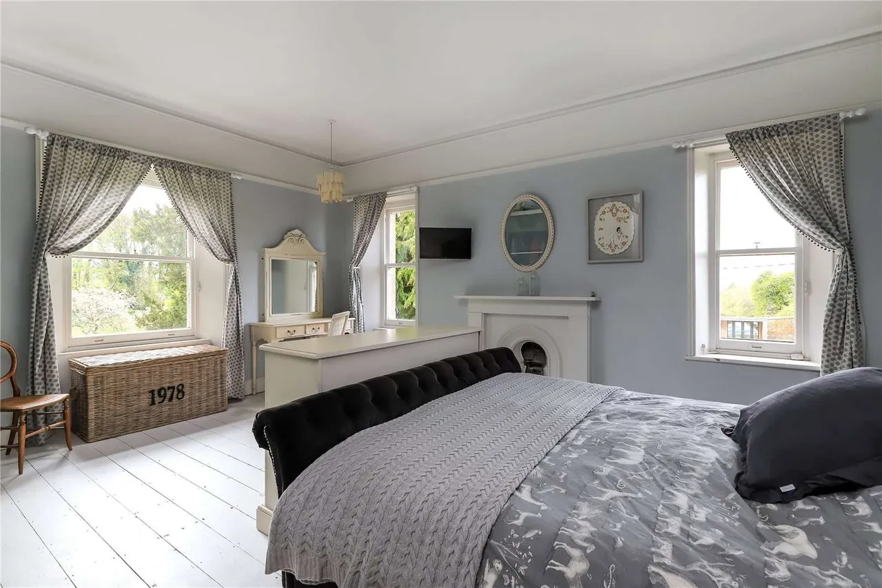 Petersfield Road, Ropley, Alresford, Hampshire, SO24 0ET, photo 8