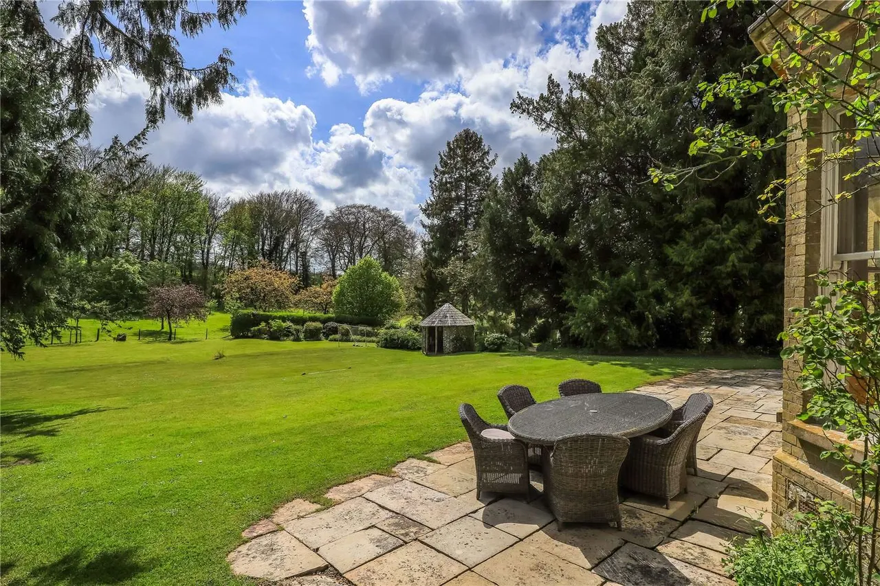 Petersfield Road, Ropley, Alresford, Hampshire, SO24 0ET, photo 12