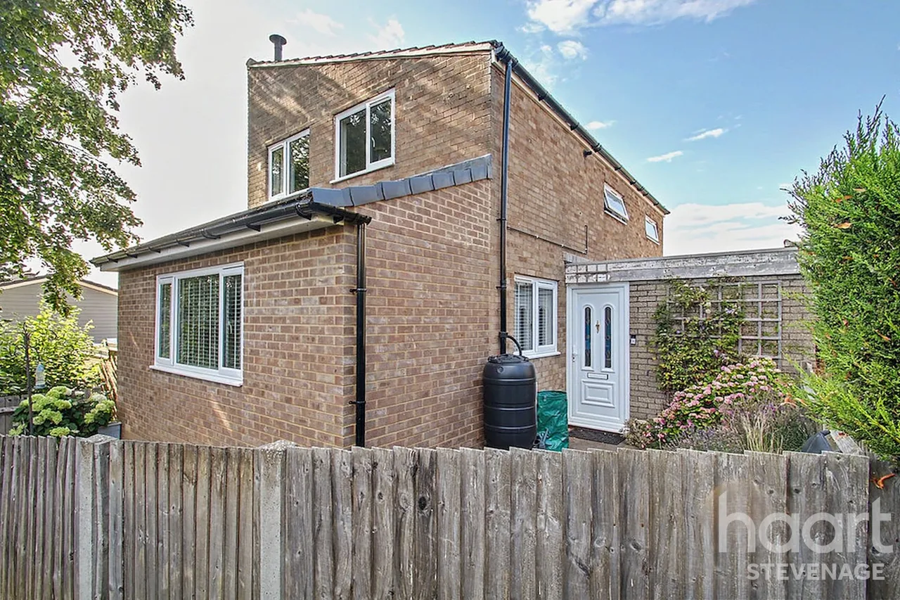 3 bed house for sale, Lonsdale Road, Stevenage, SG1