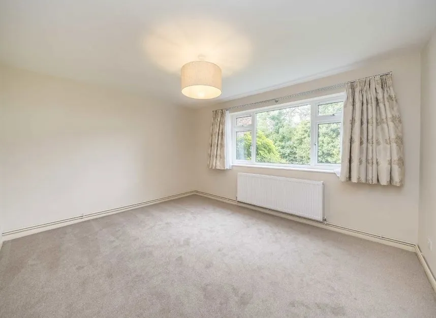 Percy Road, Hampton, TW12, photo 4