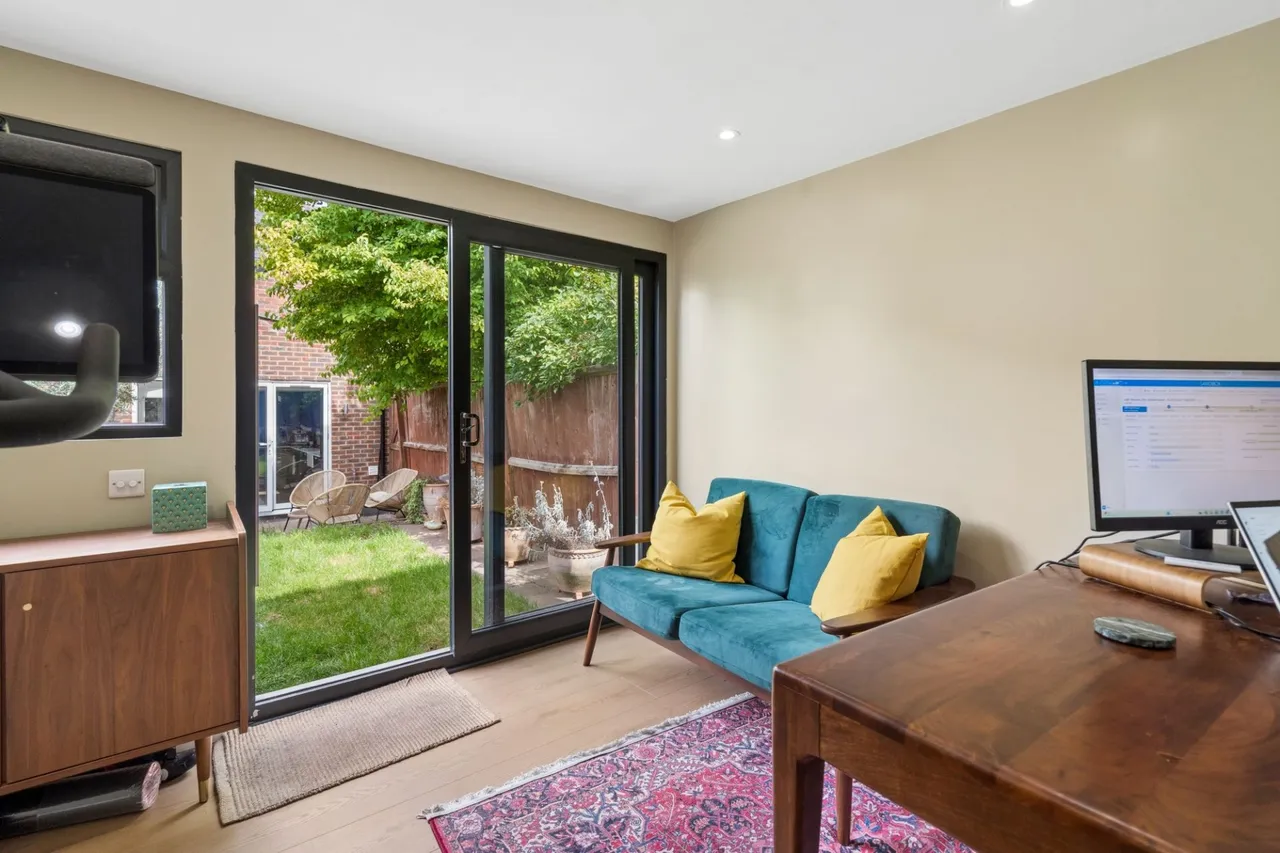 Town Lane, Wooburn Green, HP10, photo 11