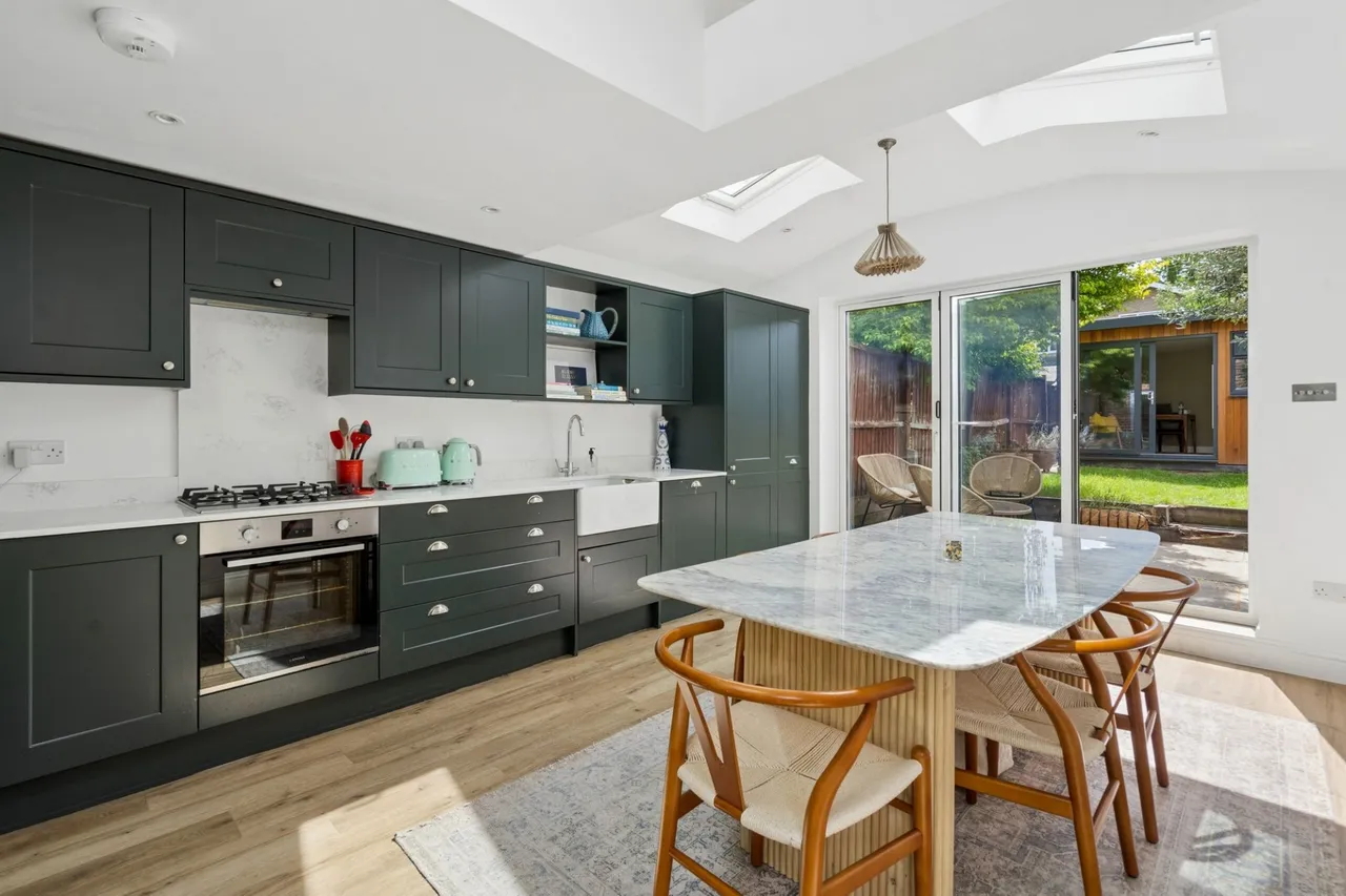Town Lane, Wooburn Green, HP10, photo 2