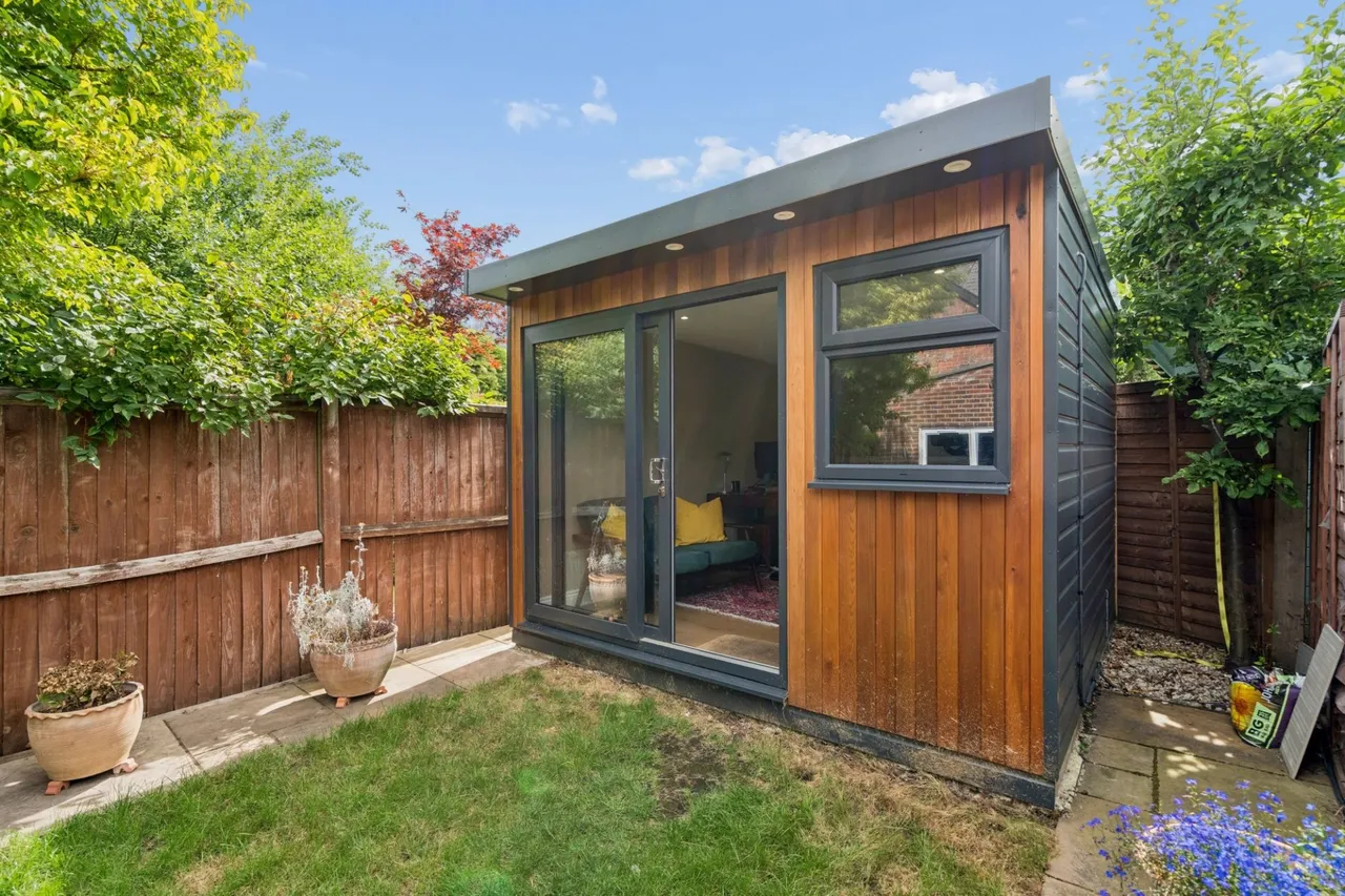 Town Lane, Wooburn Green, HP10, photo 14