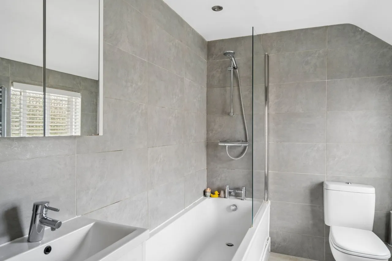 Town Lane, Wooburn Green, HP10, photo 9