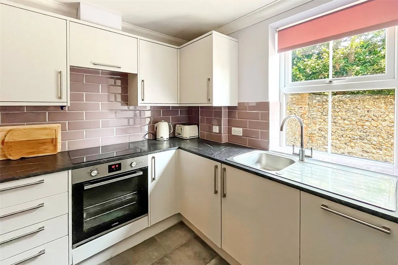 East Preston, Littlehampton, BN16, photo 11