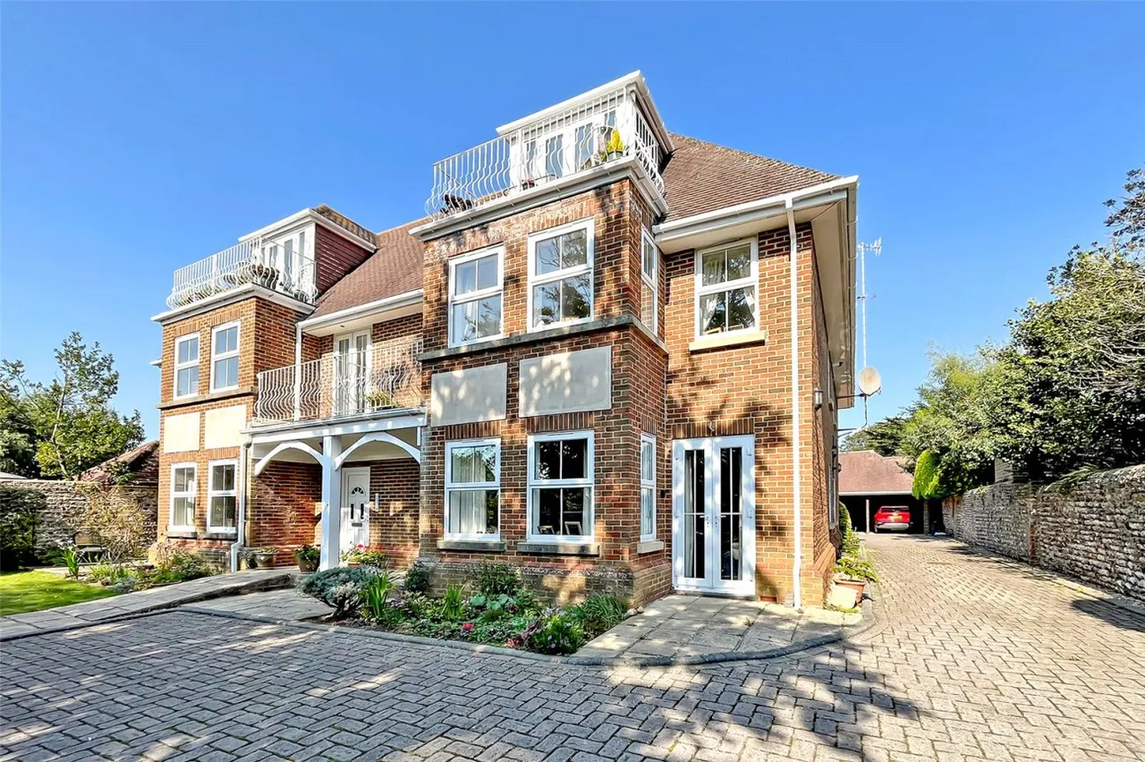 East Preston, Littlehampton, BN16, photo 13