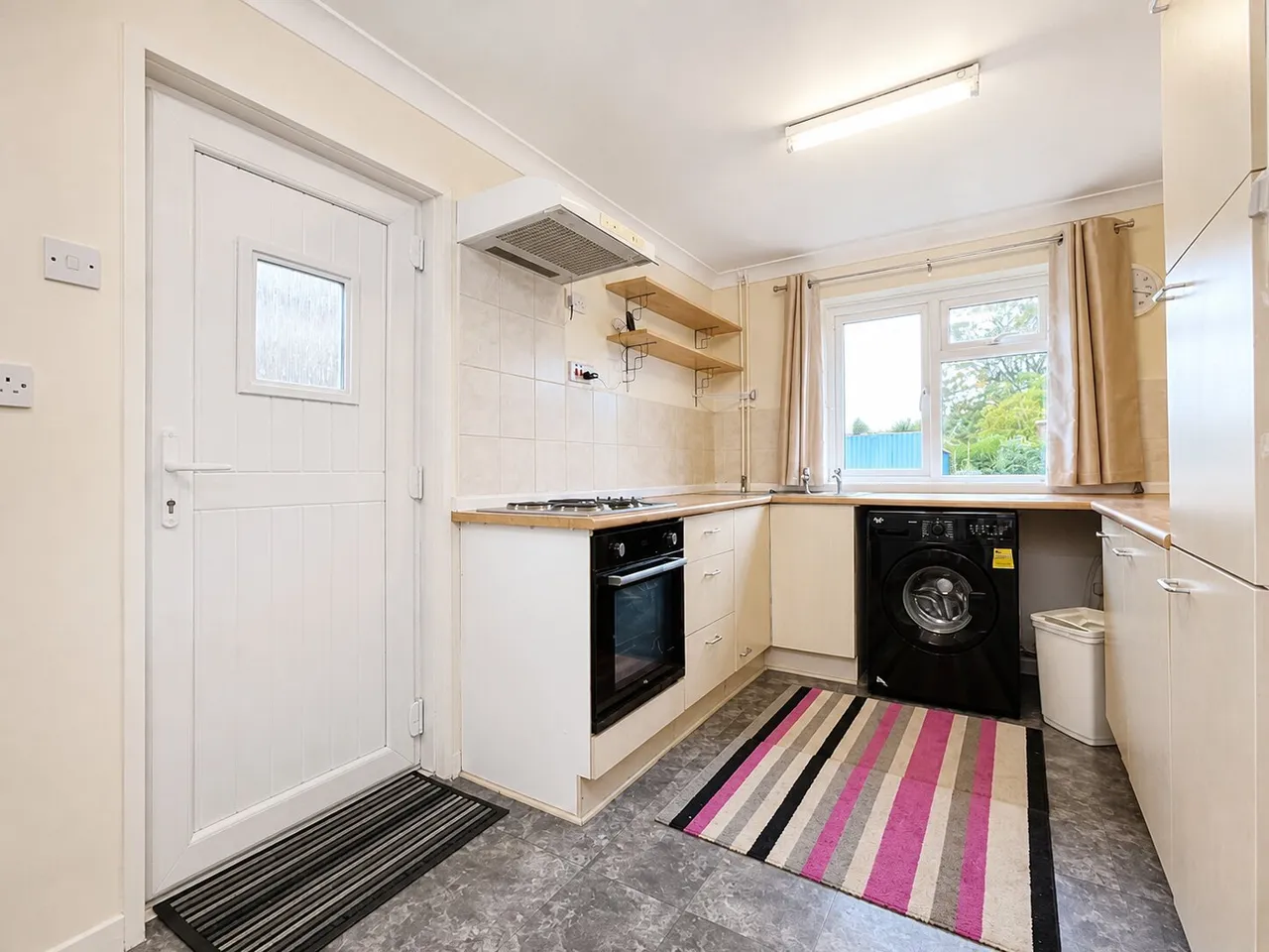 Clovelly Court, Corby, NN18, photo 7