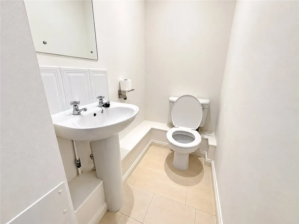 London Road, London, SW16, photo 7