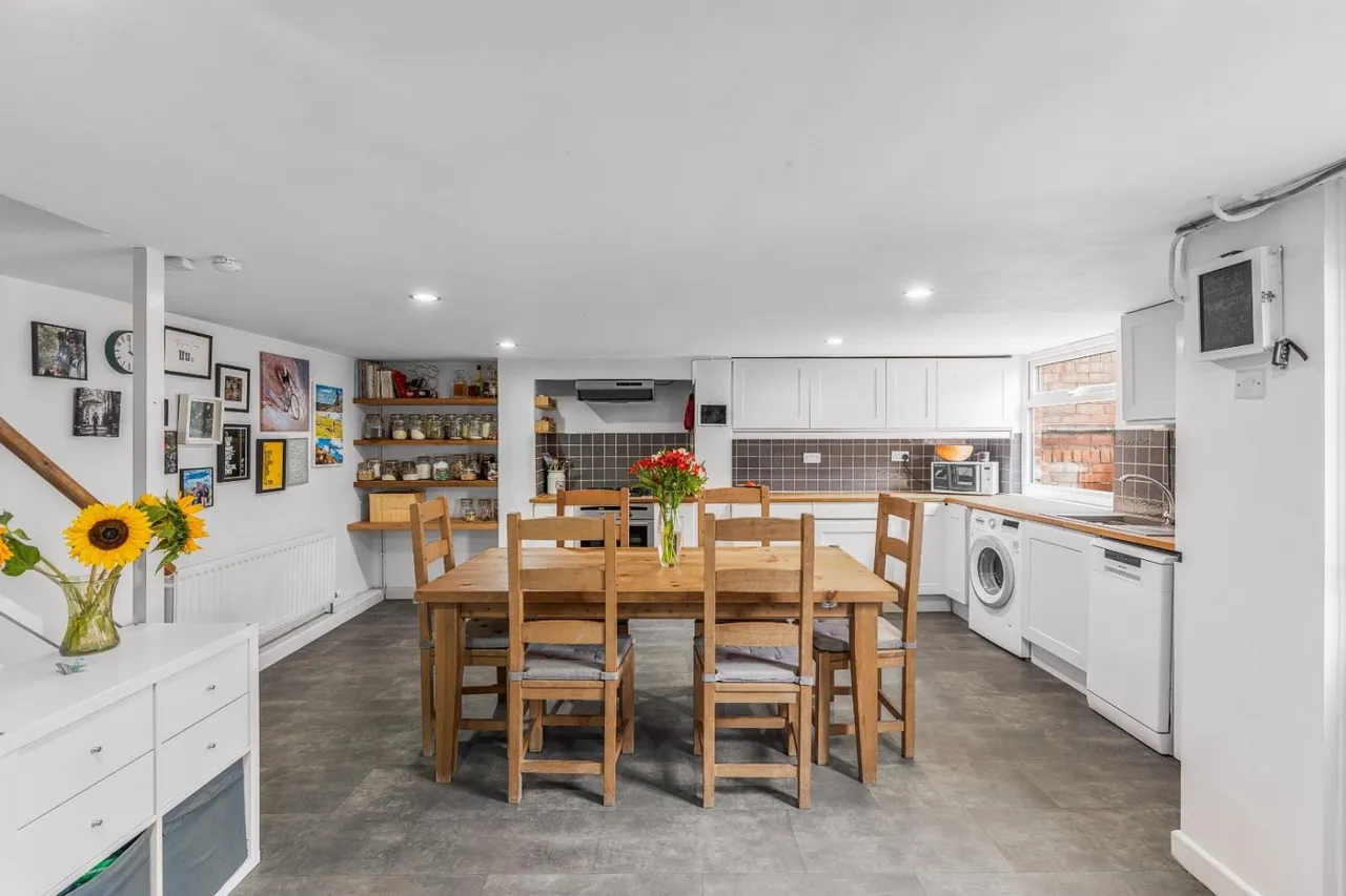 Pasture Crescent, Chapel Allerton, LS7, photo 14