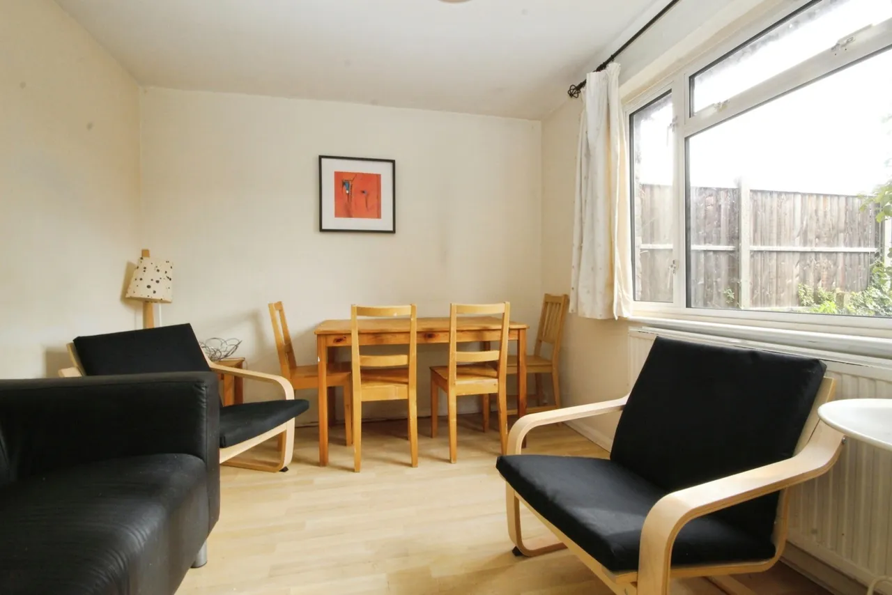 The Crescent, Egham, TW20, photo 7