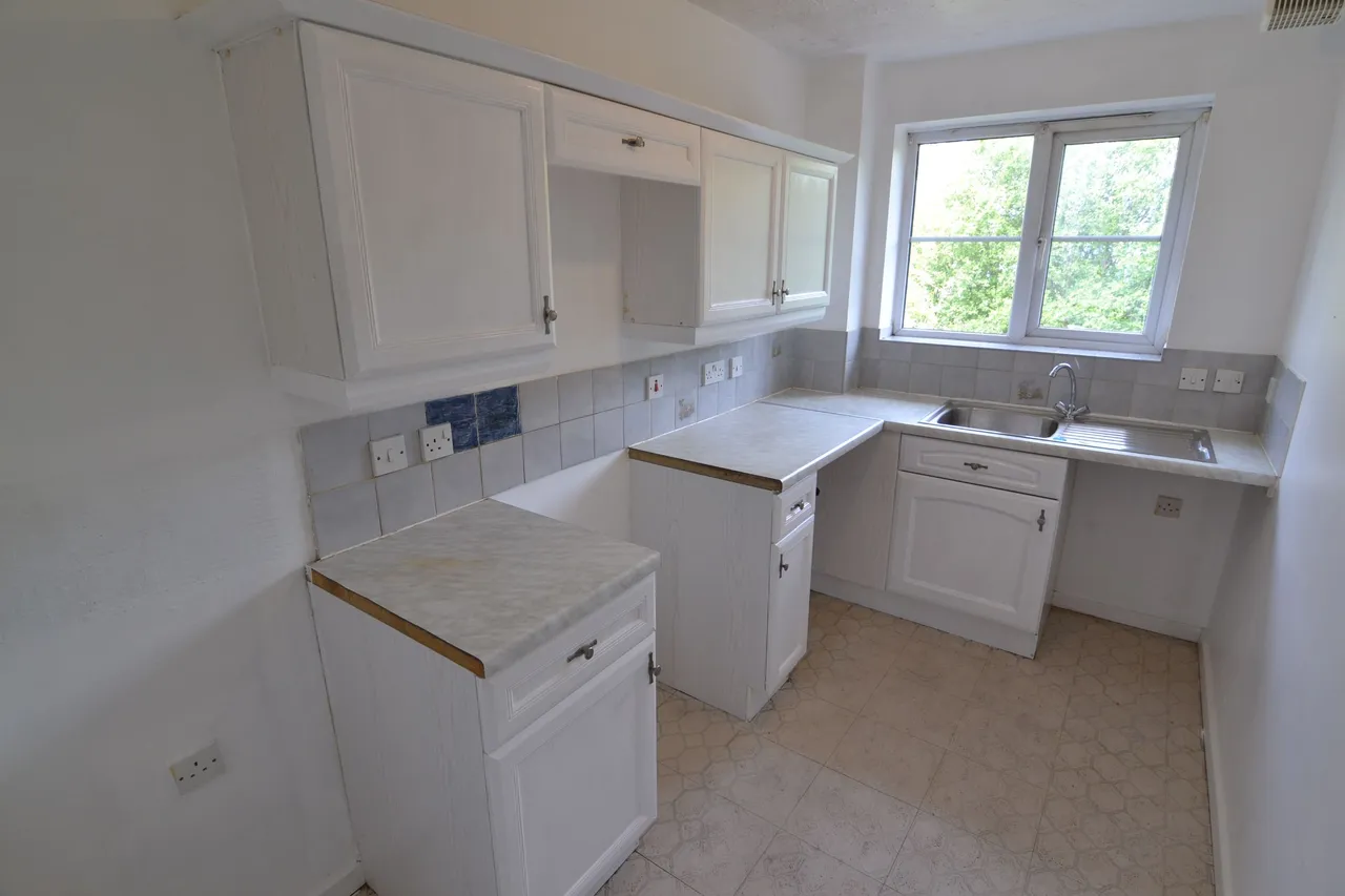 2 bed flat for sale — Morville Croft, Bilston, West Midlands, WV14 0UG