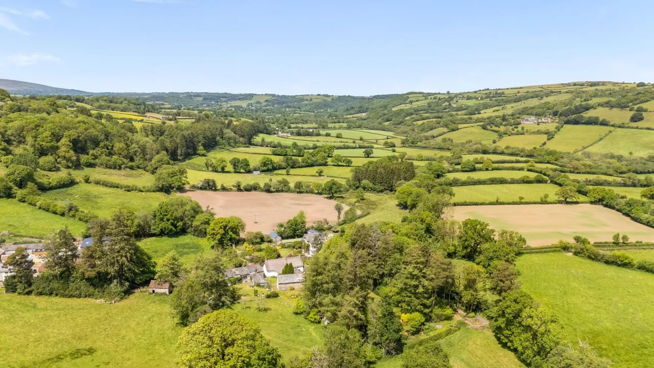 Moretonhampstead, Newton Abbot, TQ13, photo 2