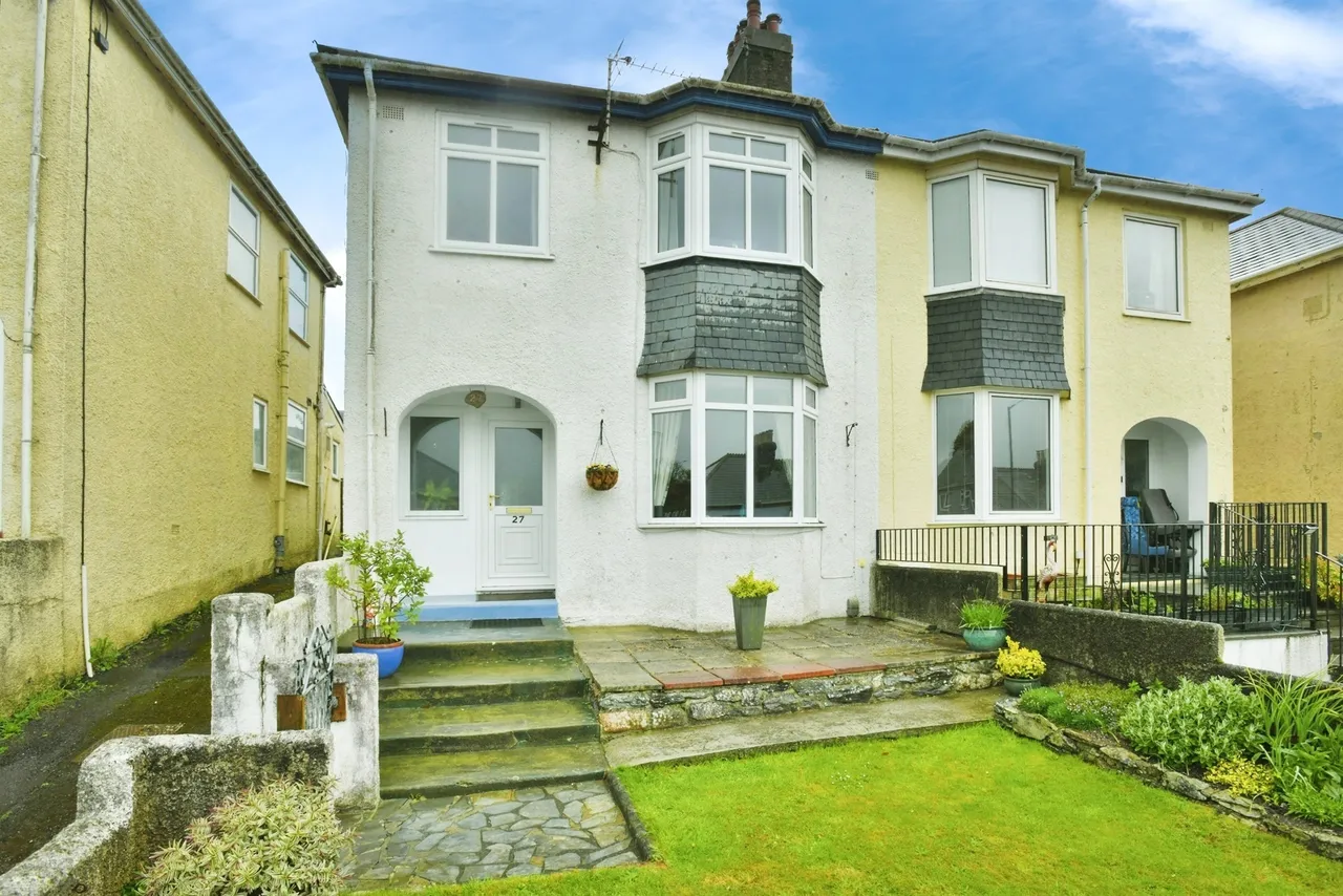 3 bed house for sale, North Road, Saltash, PL12