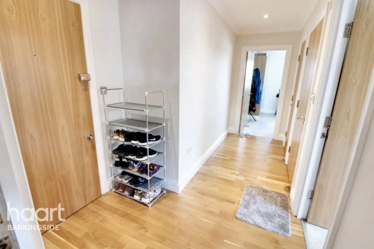 Cranbrook Road, Gants Hill, IG2, photo 9
