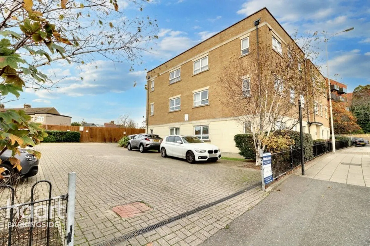 Cranbrook Road, Gants Hill, IG2, photo 12