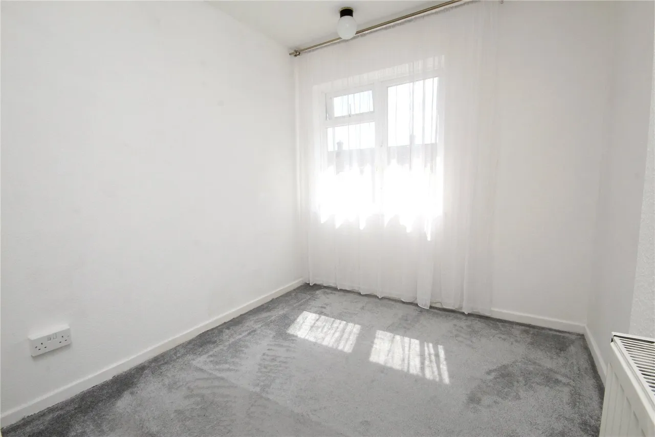 Lansbury Avenue, Chadwell Heath, RM6, photo 8