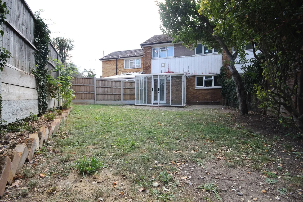 Lansbury Avenue, Chadwell Heath, RM6, photo 9