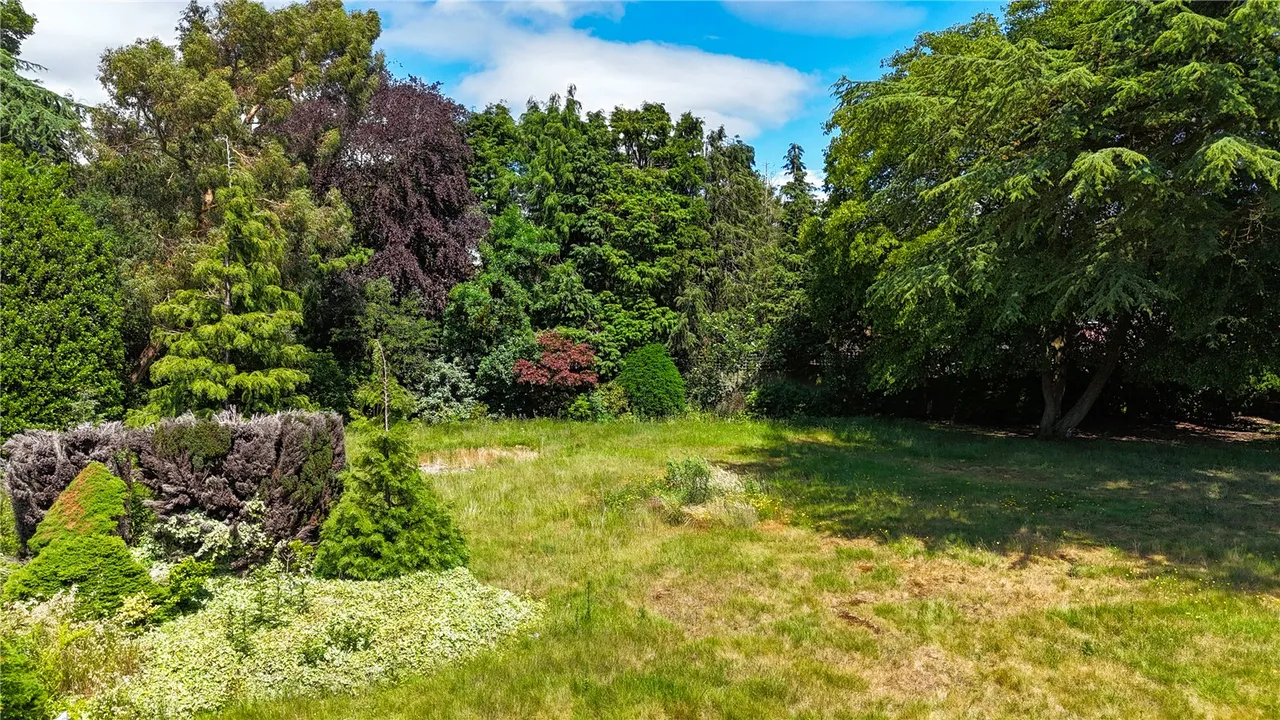 Priory Drive, Stanmore, HA7 3HN, photo 9