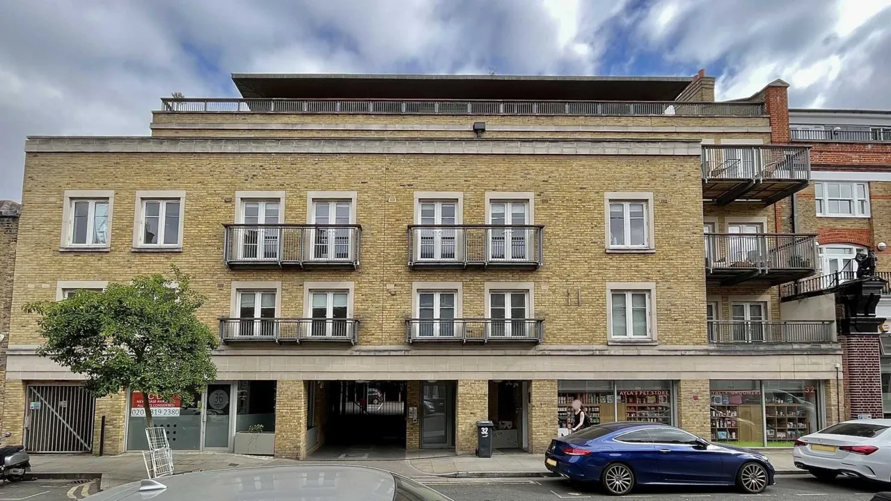 Bromells Road, Clapham Common, SW4 0BG, photo 8