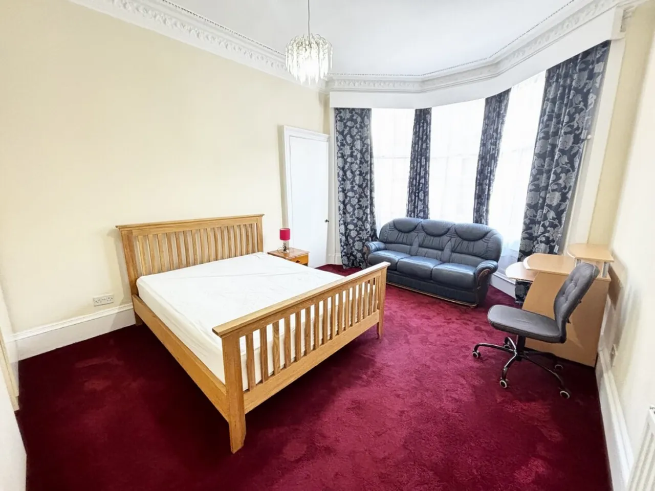 Queen Margaret Drive, G20, photo 2