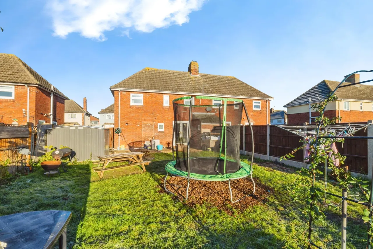 Main Avenue, Bracebridge Heath, LN4, photo 15