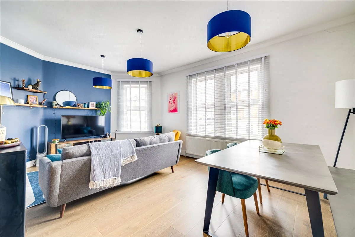 Merton Road, London, SW18, photo 2