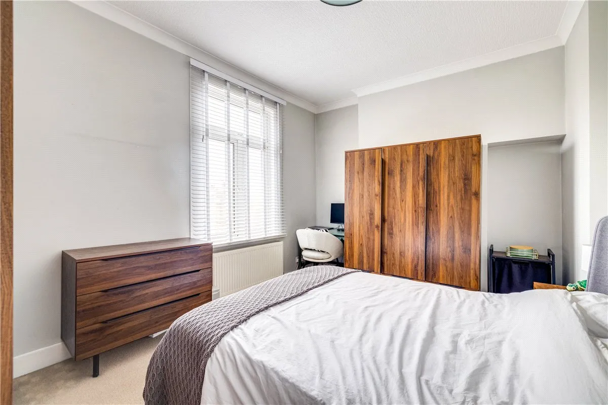 Merton Road, London, SW18, photo 9