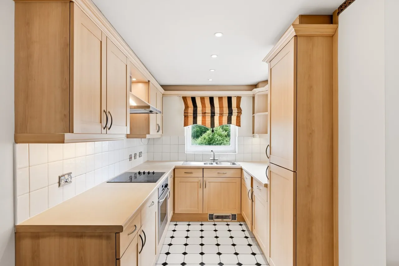 Mayfair House, Piccadilly Plaza, YO1, photo 5