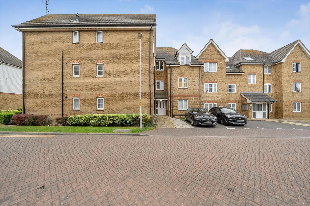 Wherry Close, Margate, Kent, CT9 4BP, photo 21