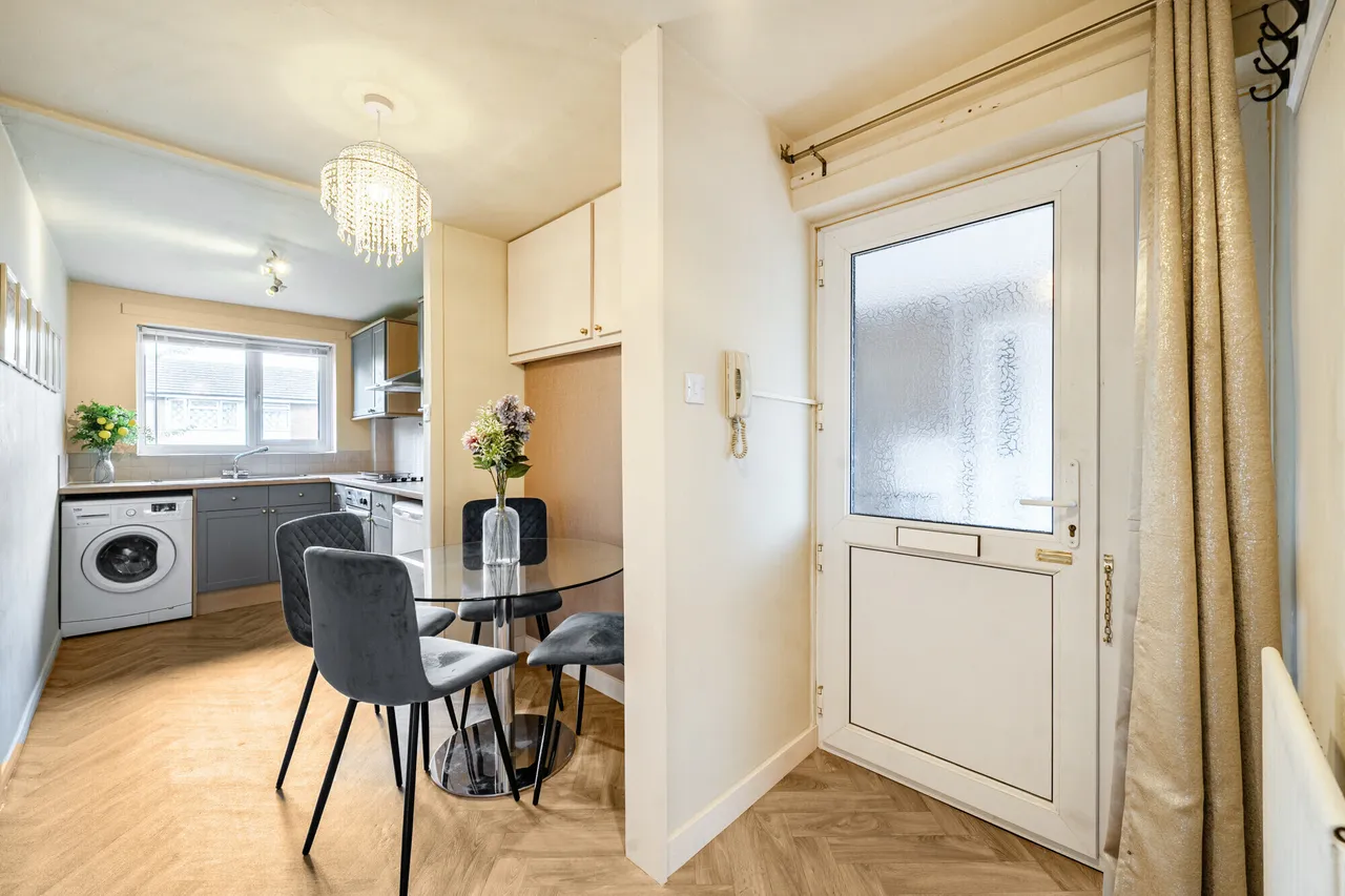 Hertford Road, Stratford-Upon-Avon, CV37, photo 2