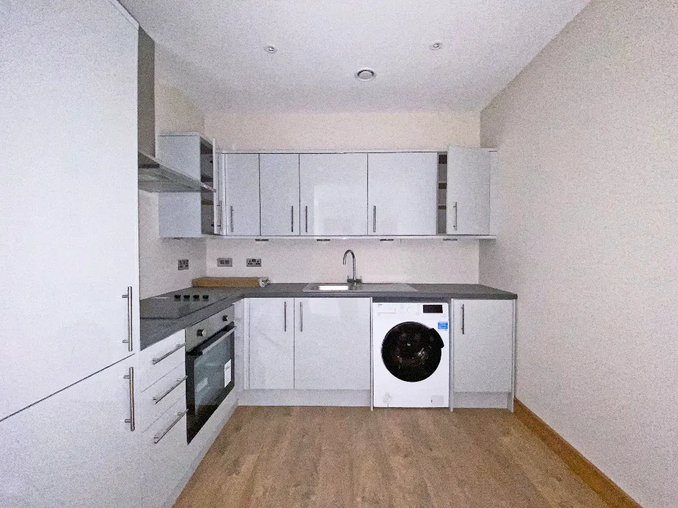 Victoria Road, Farnborough, GU14, photo 2