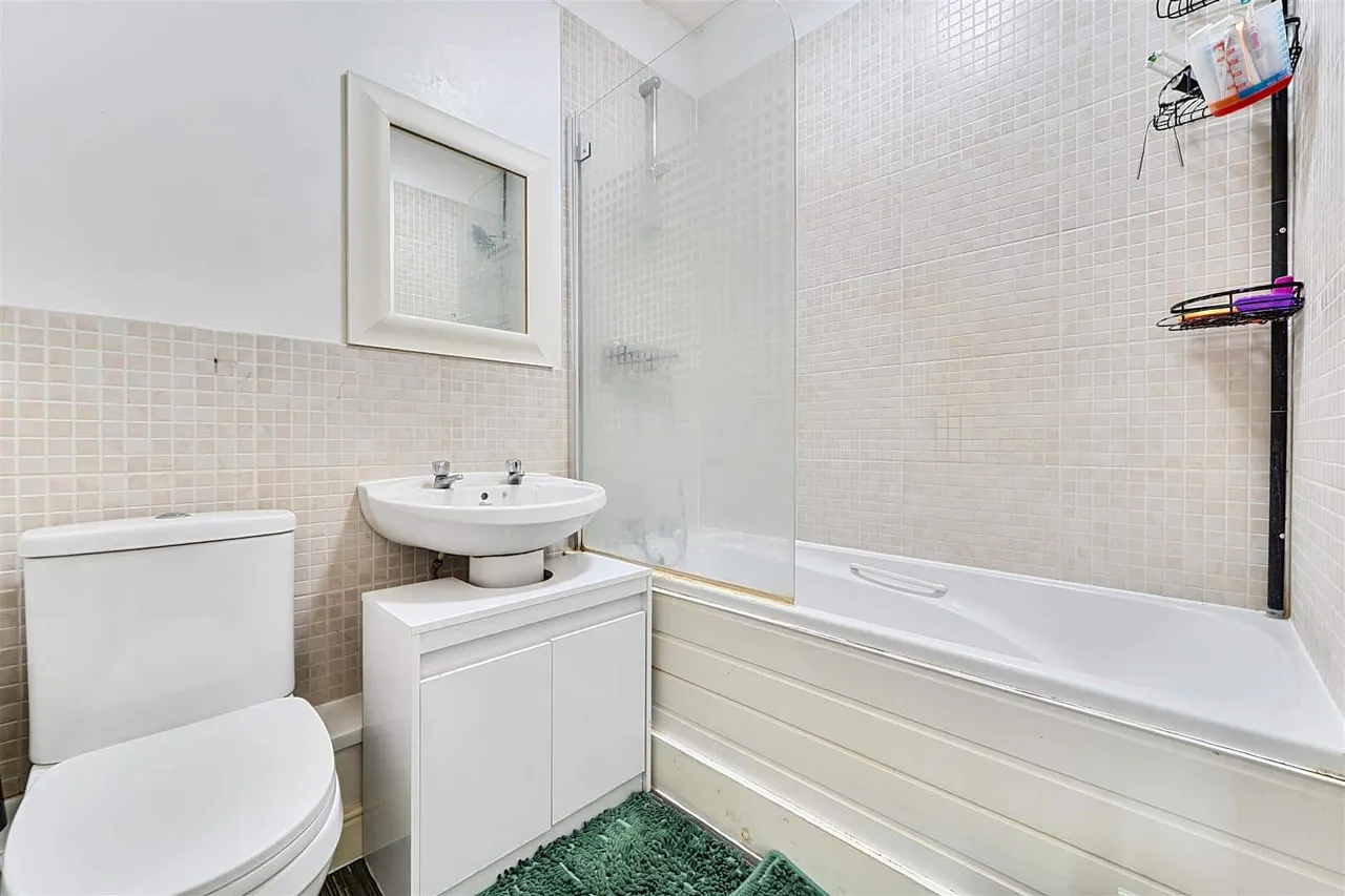 Southmead Road, Westbury-On-Trym, BS10, photo 12