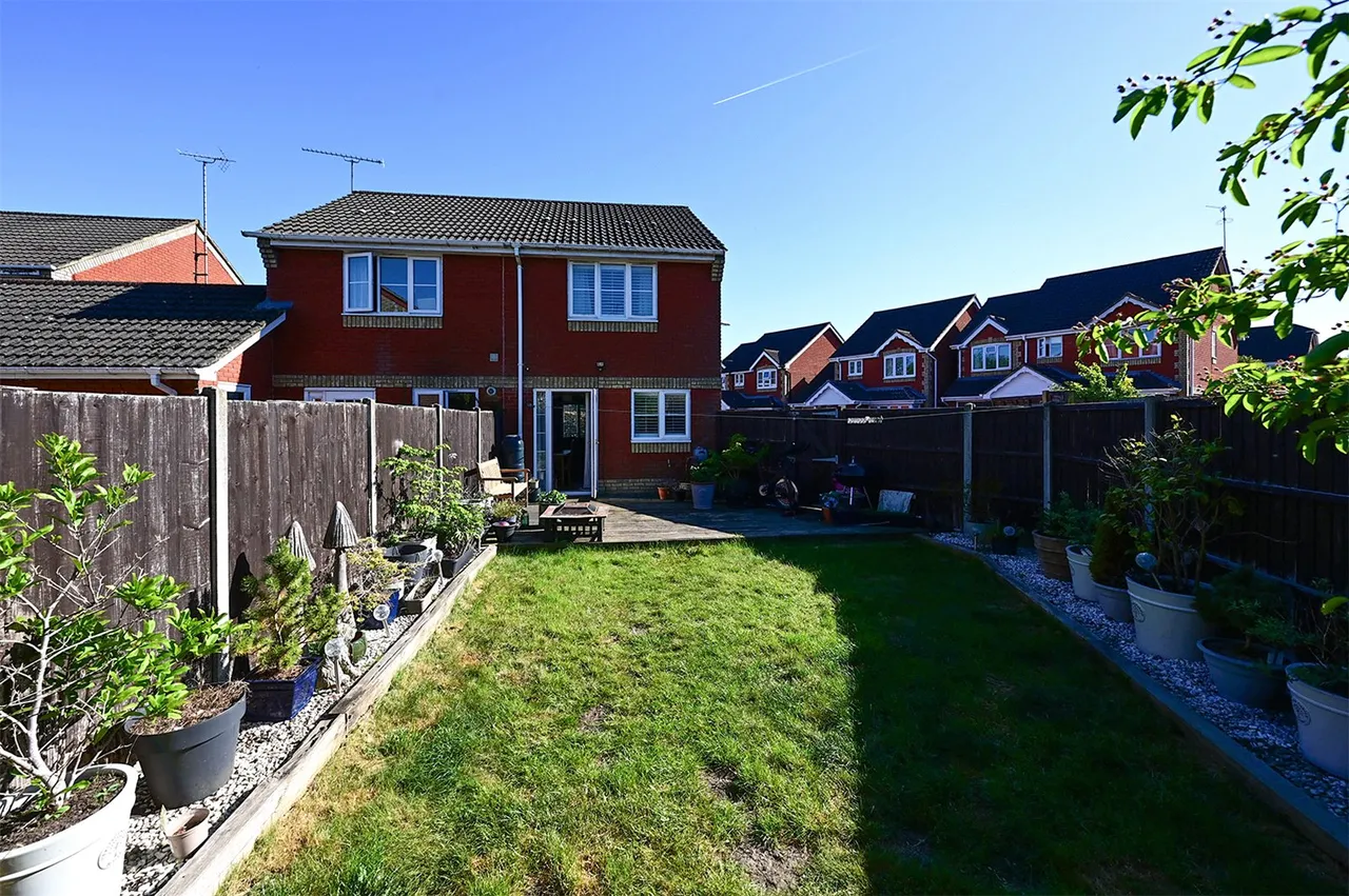 Whitby Close, Farnborough, Hampshire, GU14 6TR, photo 6