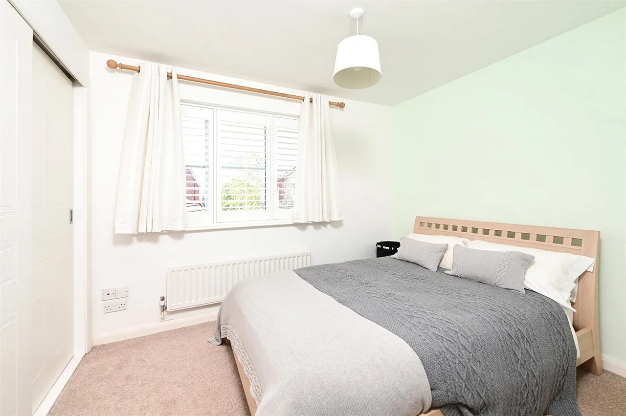 Whitby Close, Farnborough, Hampshire, GU14 6TR, photo 8