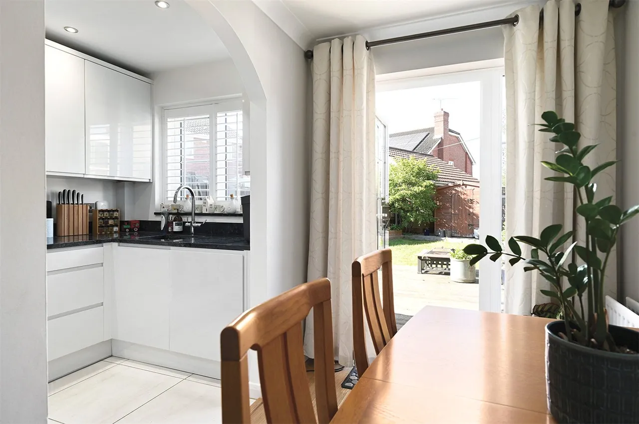 Whitby Close, Farnborough, Hampshire, GU14 6TR, photo 7