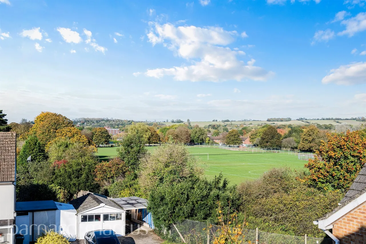 Albury Road, Merstham, RH1, photo 3