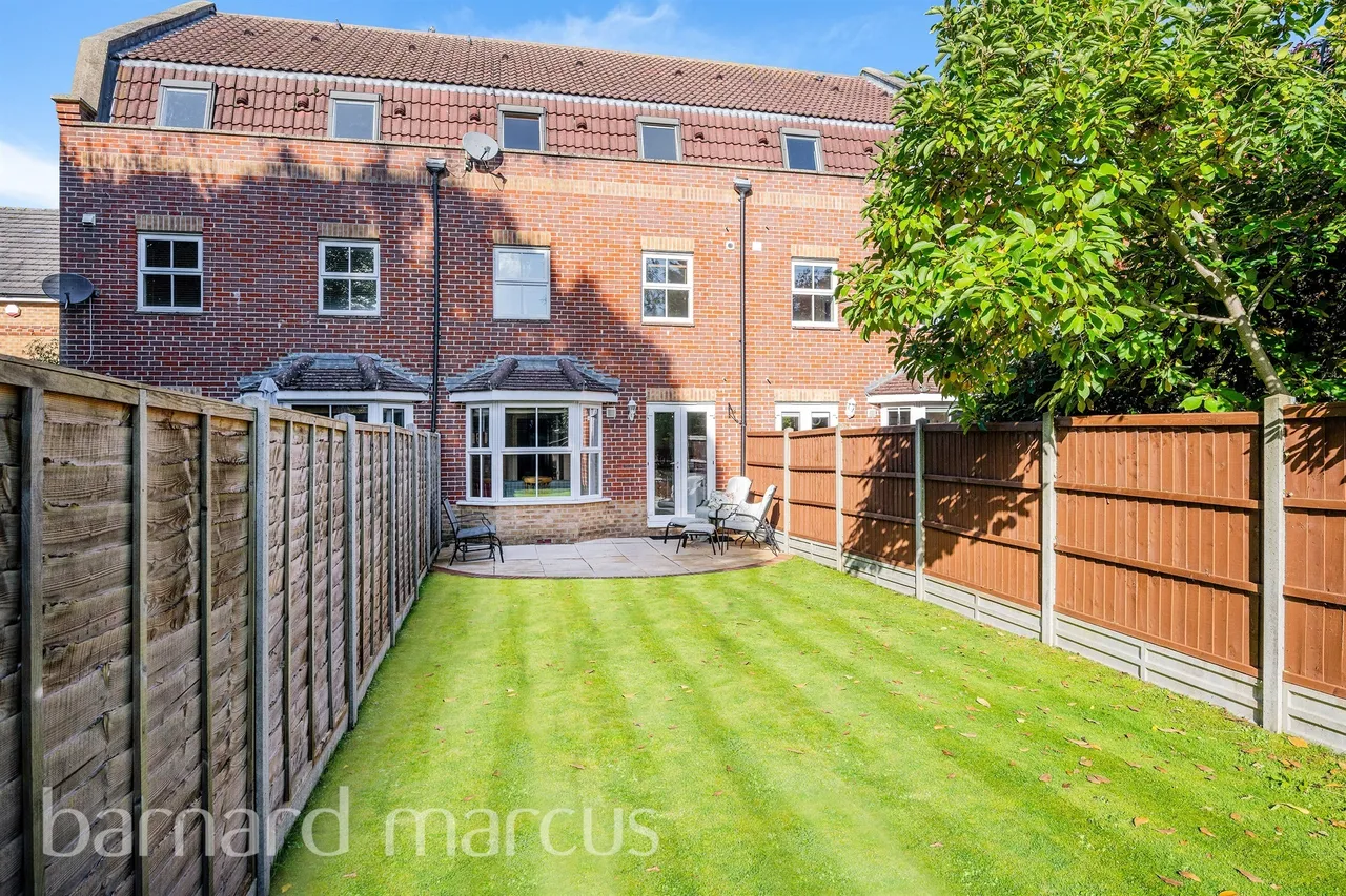 Albury Road, Merstham, RH1, photo 4