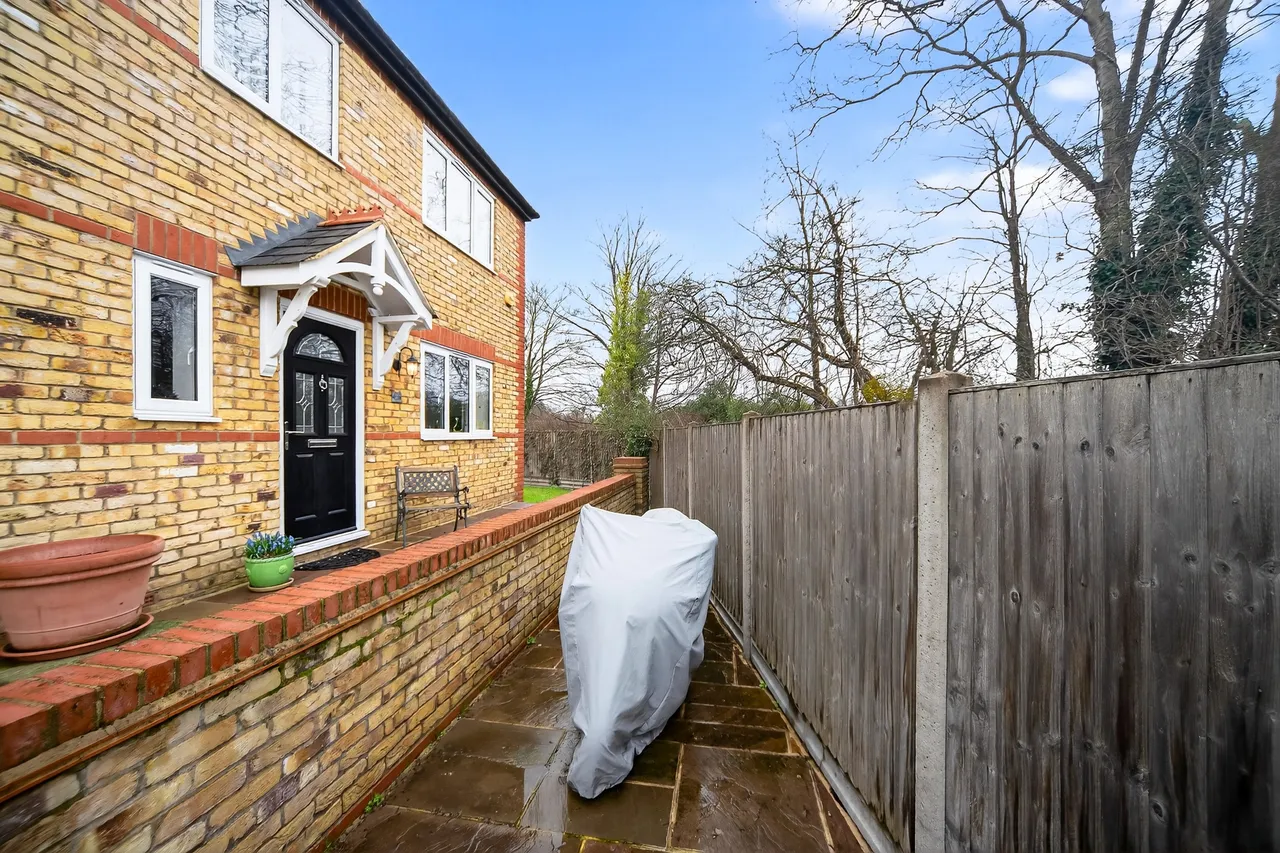 Eastbrook Road, Waltham Abbey, EN9, photo 3