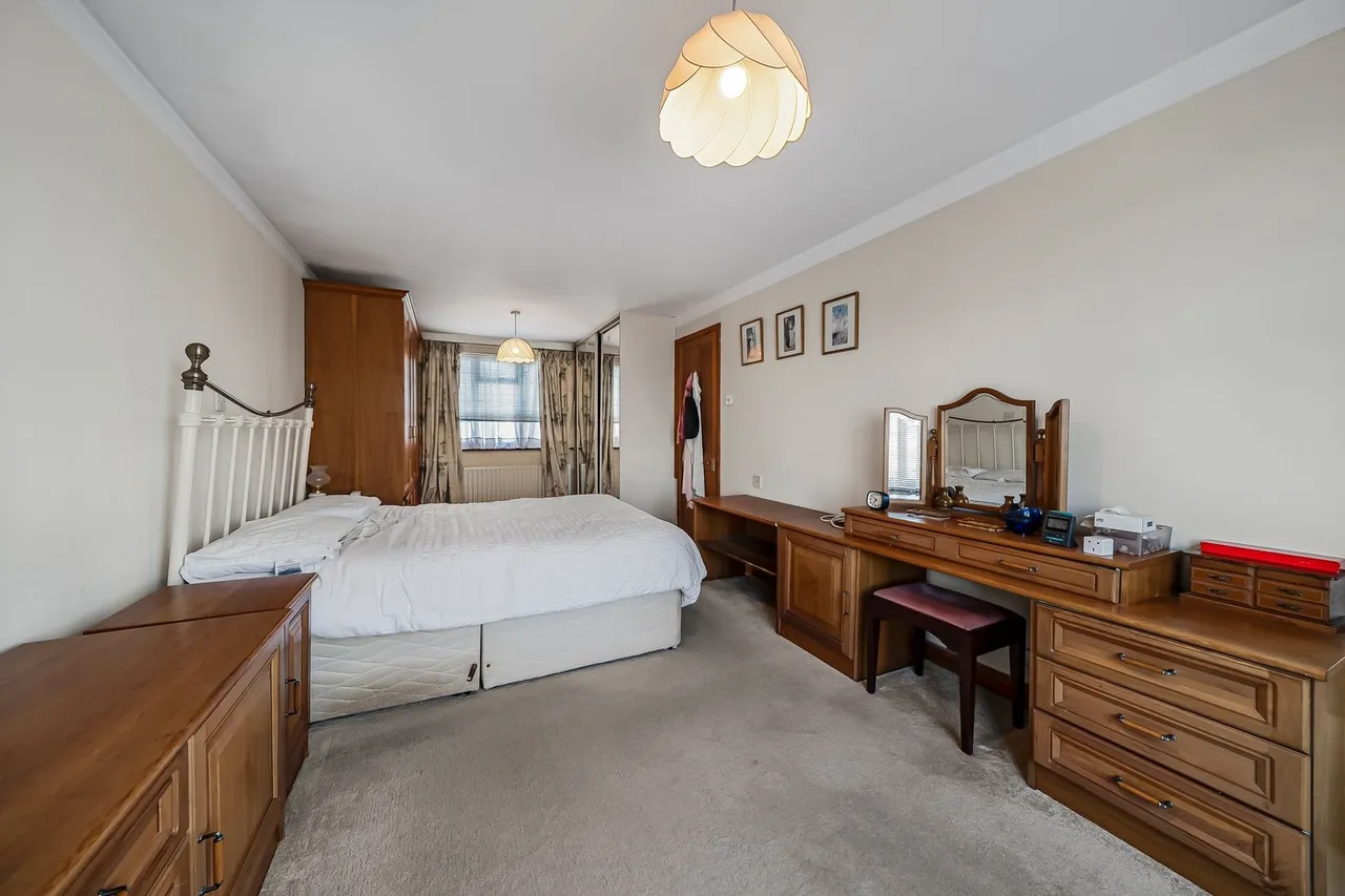Cambridge Road, Ashford, TW15, photo 19