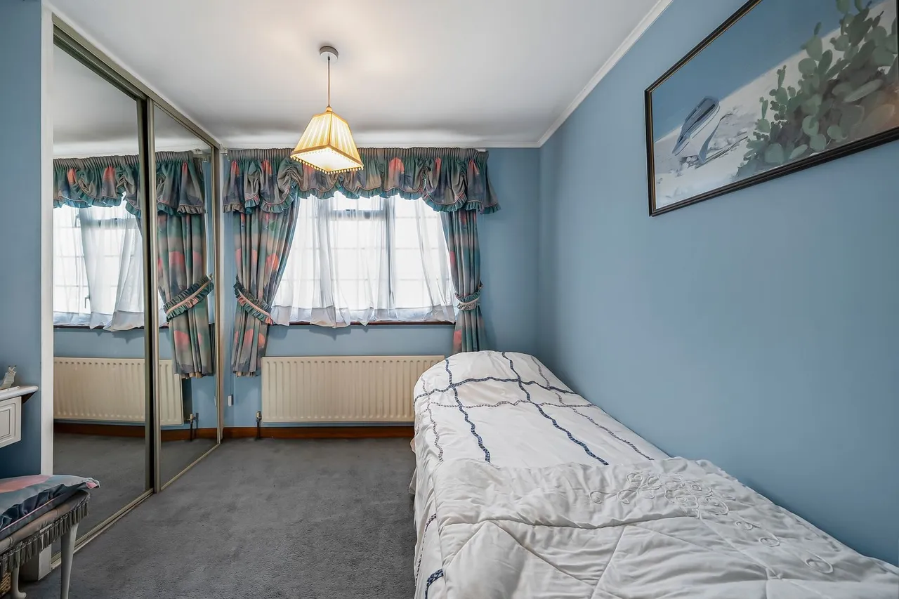 Cambridge Road, Ashford, TW15, photo 21